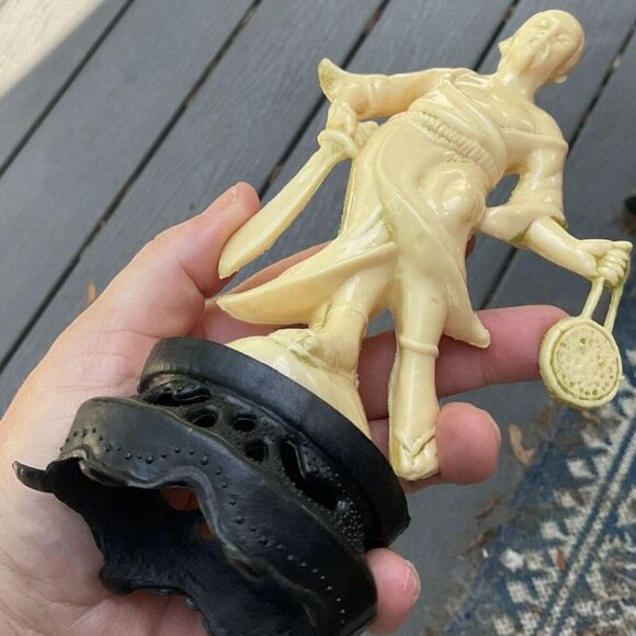 Vintage Chinese Warrior Wise Man Figurine - Picture 8 of 8